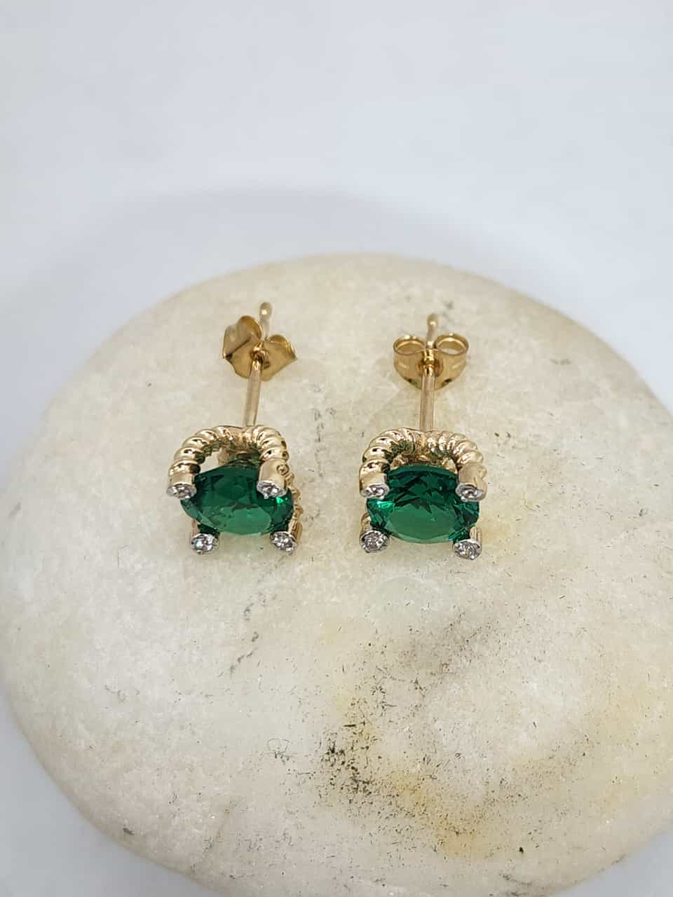 14k Gold Earrings with 2 EMERALD and 8 DIAMONDS VS1, "STT: Prong"