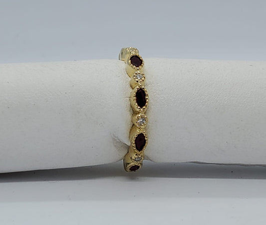 14K Ruby Stones & Diamond Pattern Gold Ring