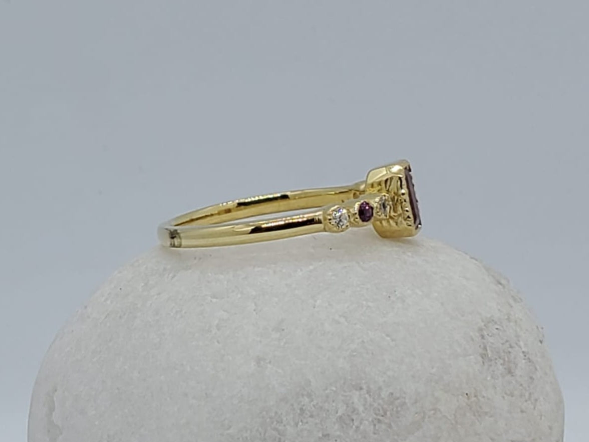 14K Tourmaline Stone & Diamond Gold Ring