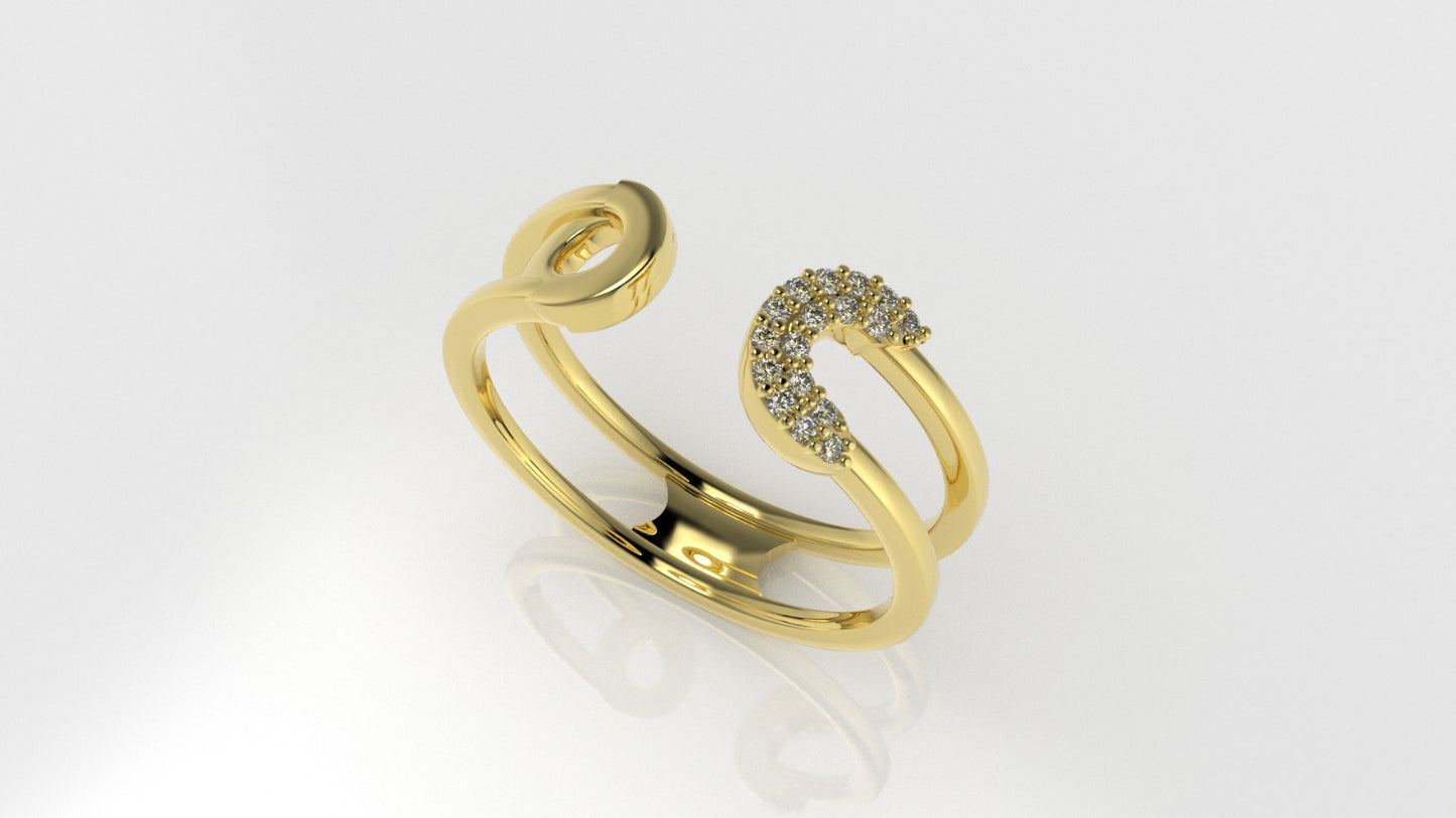 14K Gold Ring with 17 Diamonds, STT: Prong