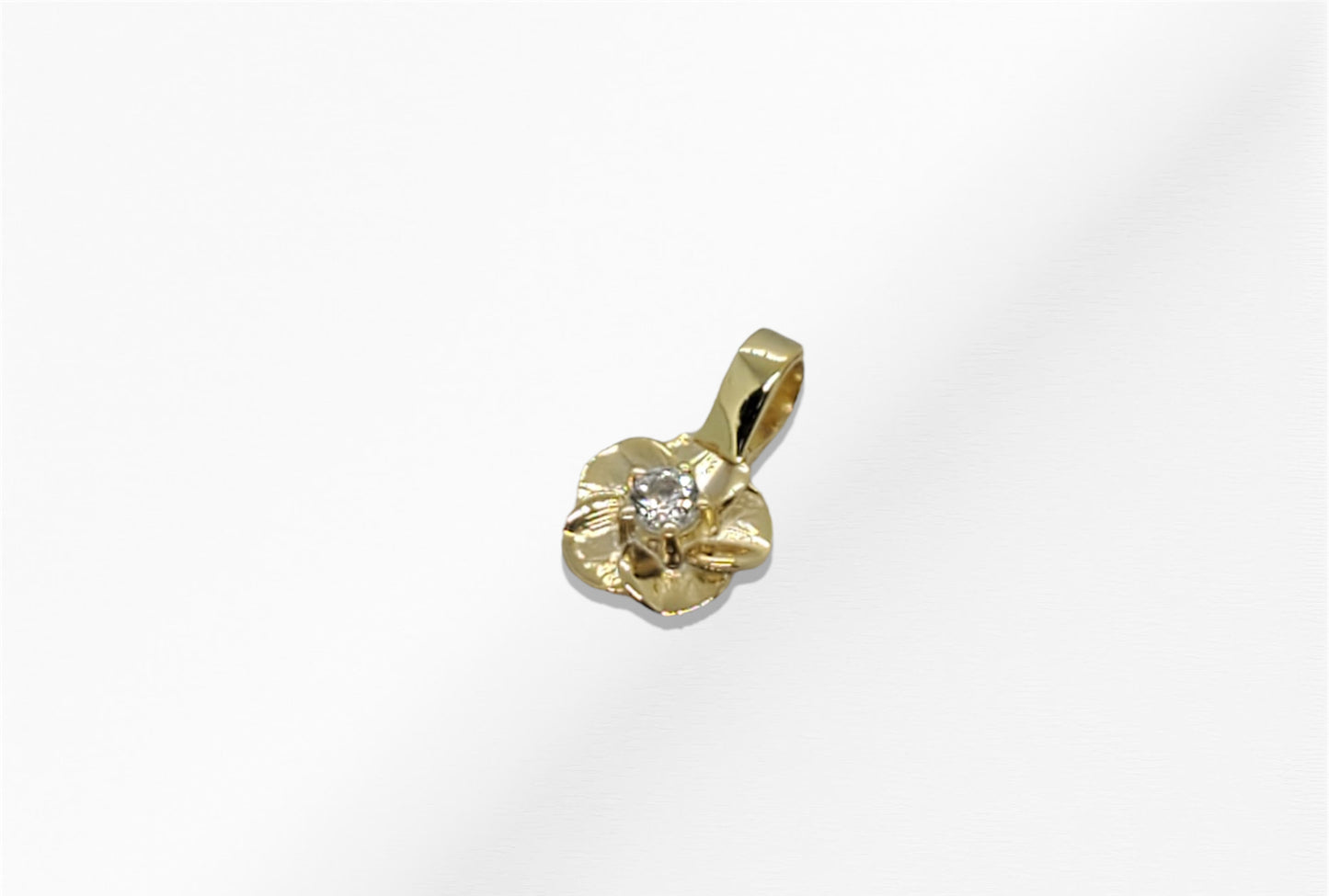 14K Gold Diamond Flower Pendant