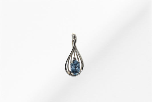 14K Aquamarine Stone Pendant