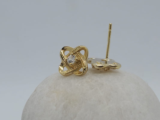 14k Yellow Gold Push Back Earrings with 0.25Ct DIAMOND, it is comfortable and elegant