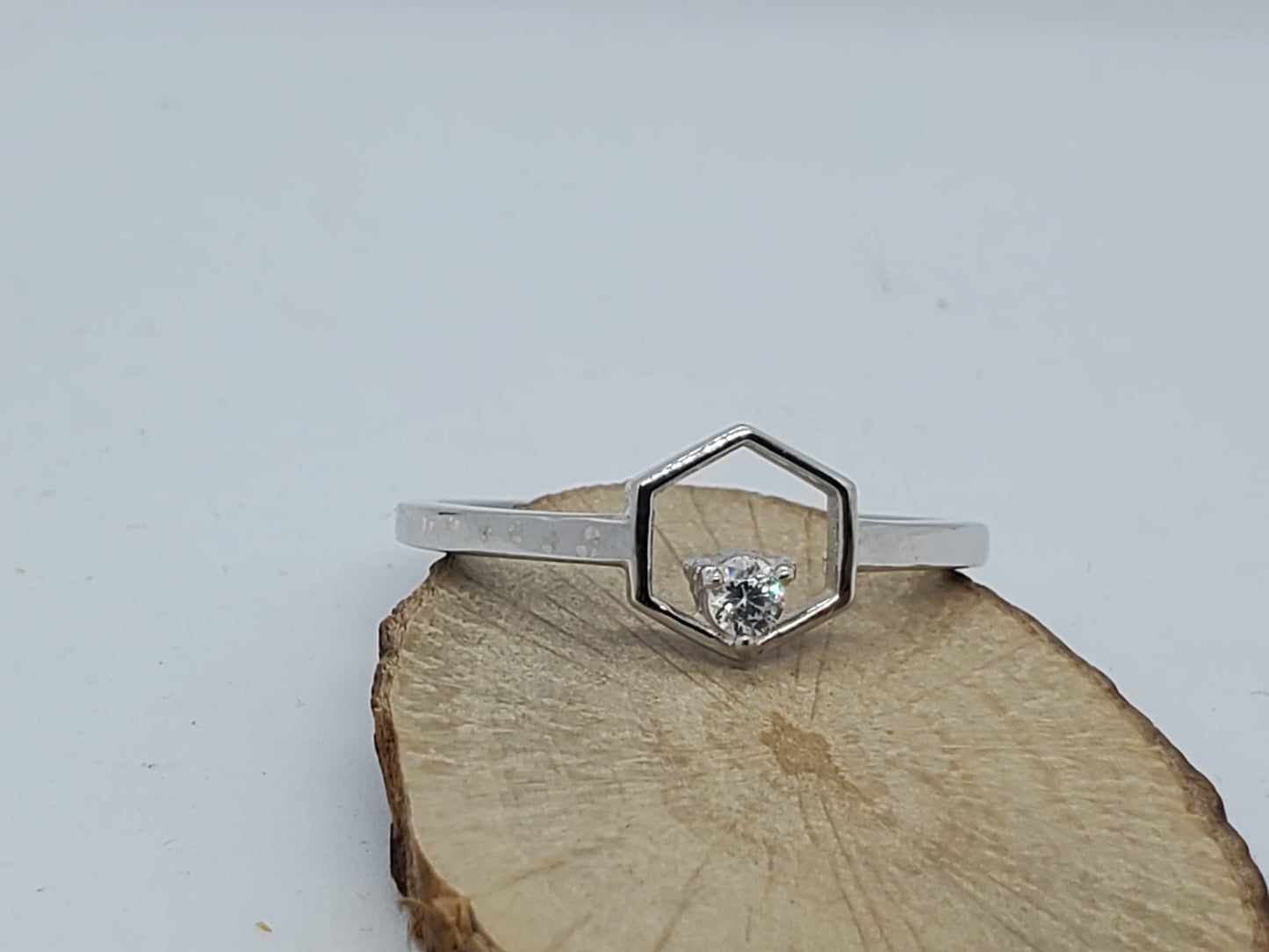 14k White Gold unique ring, with 1 Diamond of 0.10CT, comfortable and elegant
