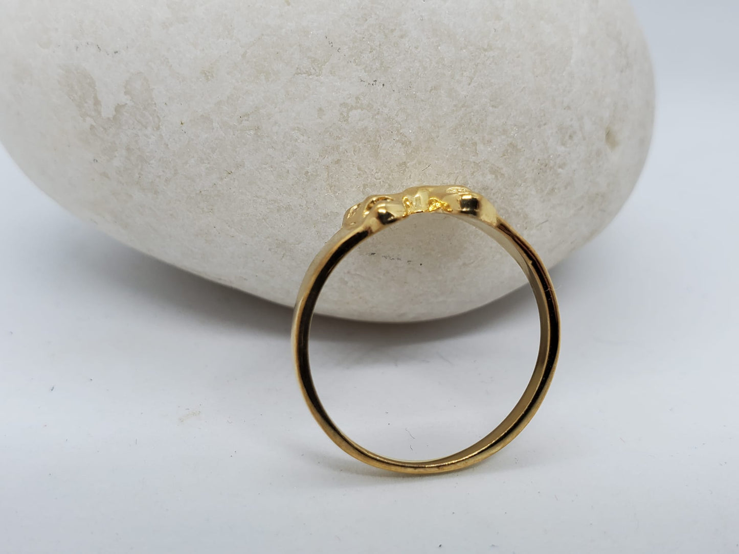 14K Yellow Gold Ring with 4 MOISSANITE 0.4ct, band style, is a beautiful model ideal for any occasion