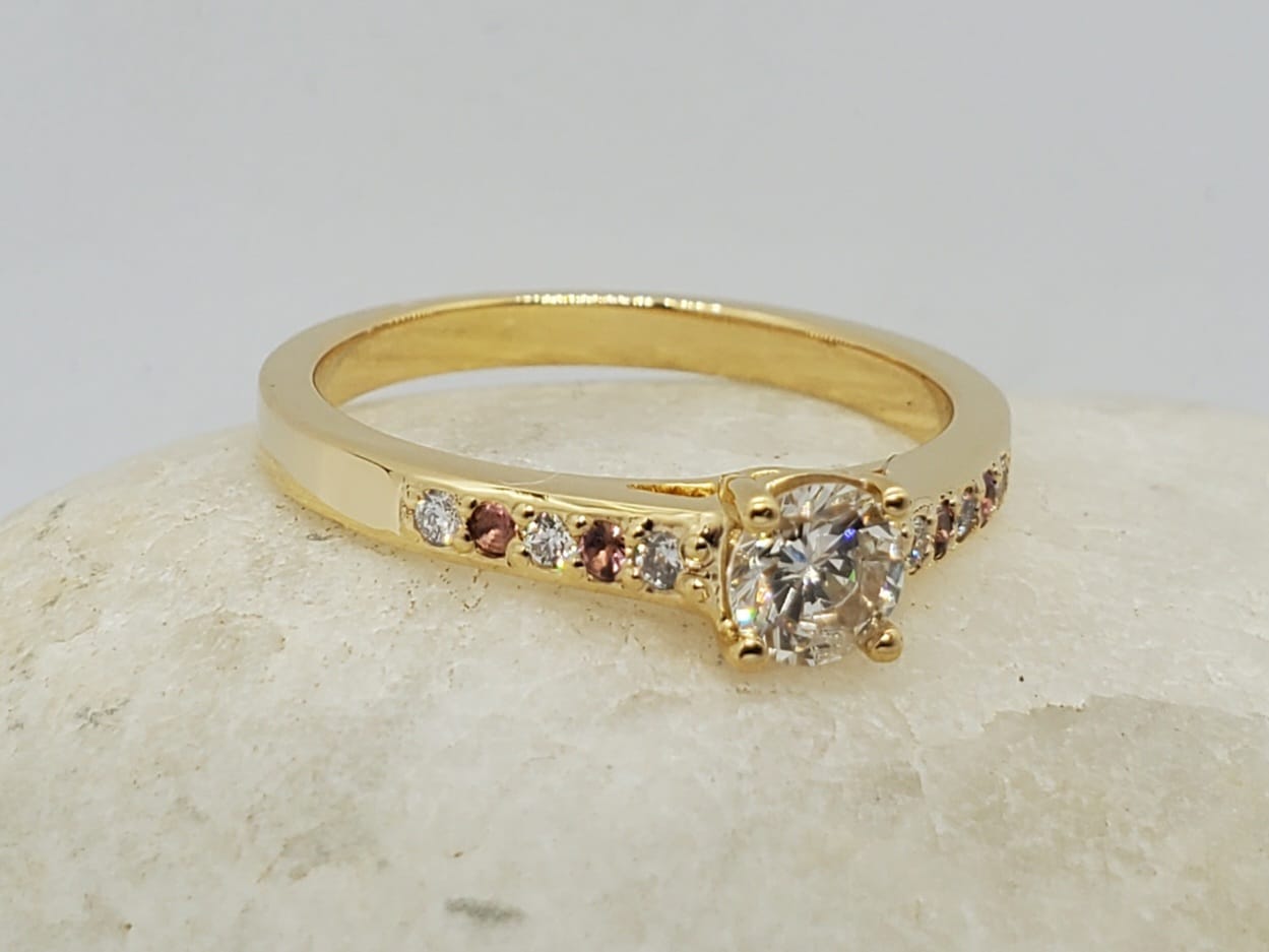 14k Yellow Gold Engagement ring, with 6 Diamonds and 4 Tourmalines